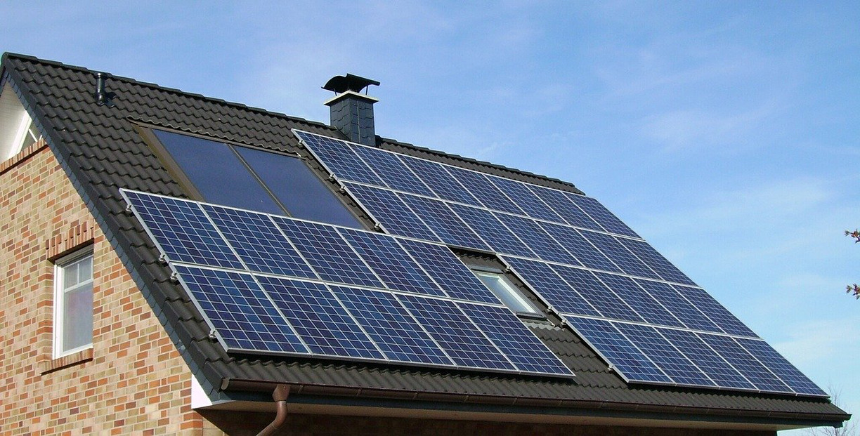 Roof with solar cells installed